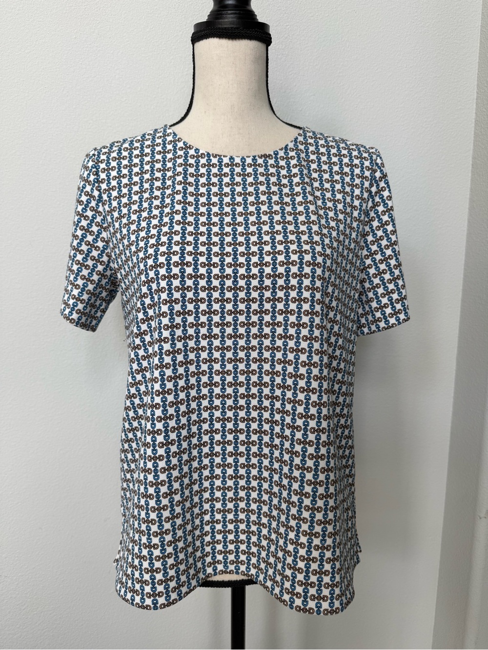 Ann Taylor Blue and White Geometric Short-Sleeve Top